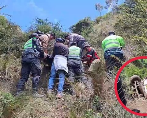 Vehicle got lost and overturned on the Pampas – Huancayo route