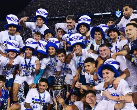 Vélez celebrates what he deserves: Give him champion!