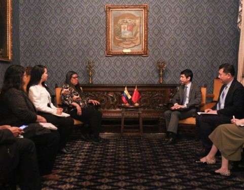 Venezuela and China describe cooperative relations as positive