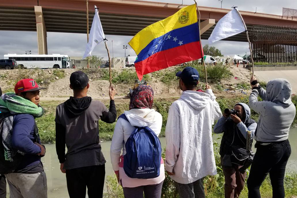 Venezuelan migrants leave for northern Mexico for fear of Trump's border closure