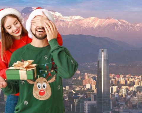 Where to do last minute Christmas shopping near Santiago?