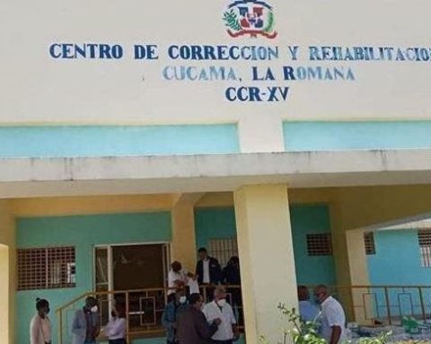 Muere un privado de libertad en cárcel de La Romana durante riña