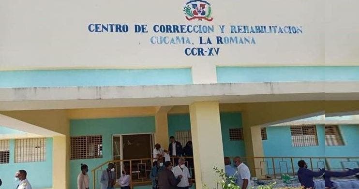 Muere un privado de libertad en cárcel de La Romana durante riña