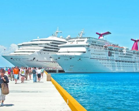 A six-month extension is made official for the collection of $42 from cruise passengers in Mexico