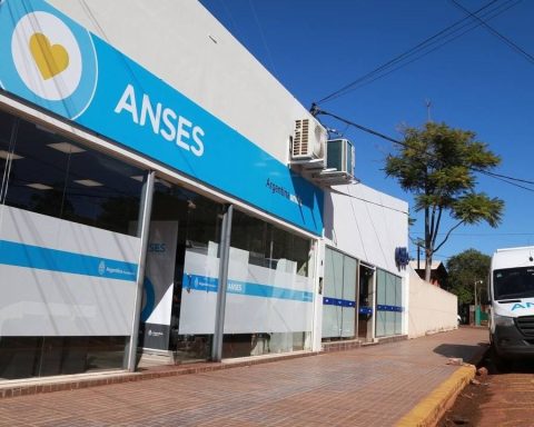 ANSES: who receives their salaries this Monday, January 20