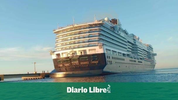 Abinader greets the beginning of the year with the arrival of a cruise ship to Pedernales