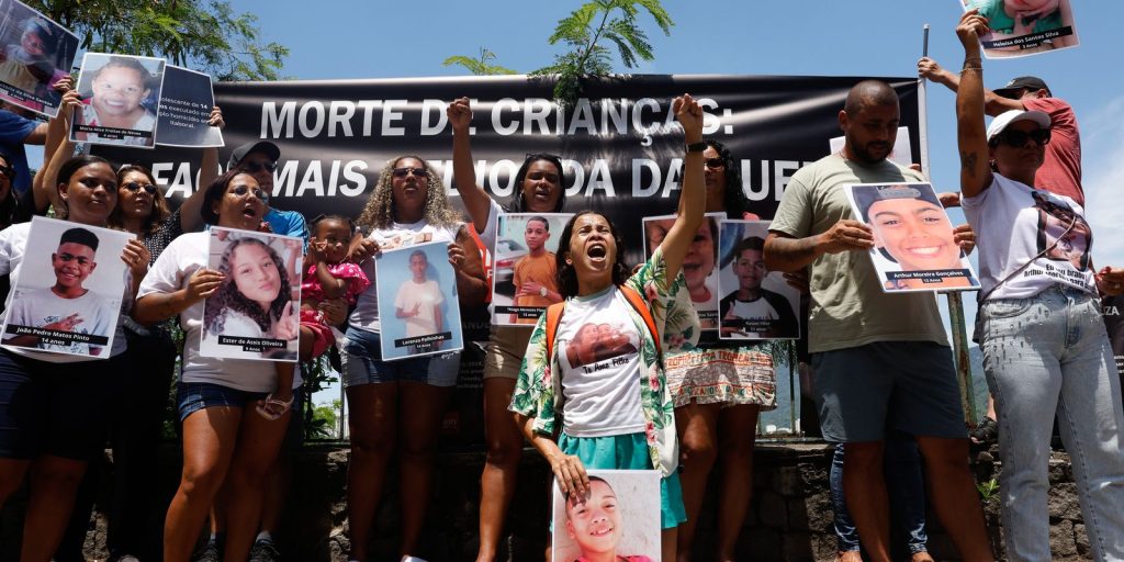 Act in Rio calls for return of memorial for children killed by stray bullet