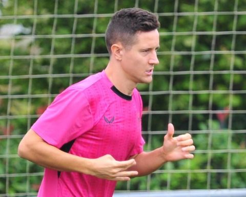 Ander Herrera is still in Lezama waiting to close his signing for Boca Juniors