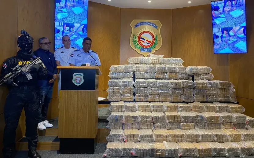 Autoridades interceptan 766 paquetes de cocaína