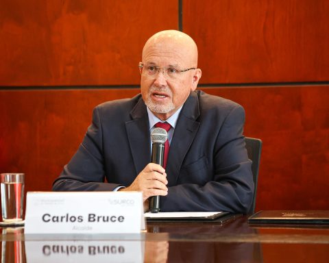 Carlos Bruce