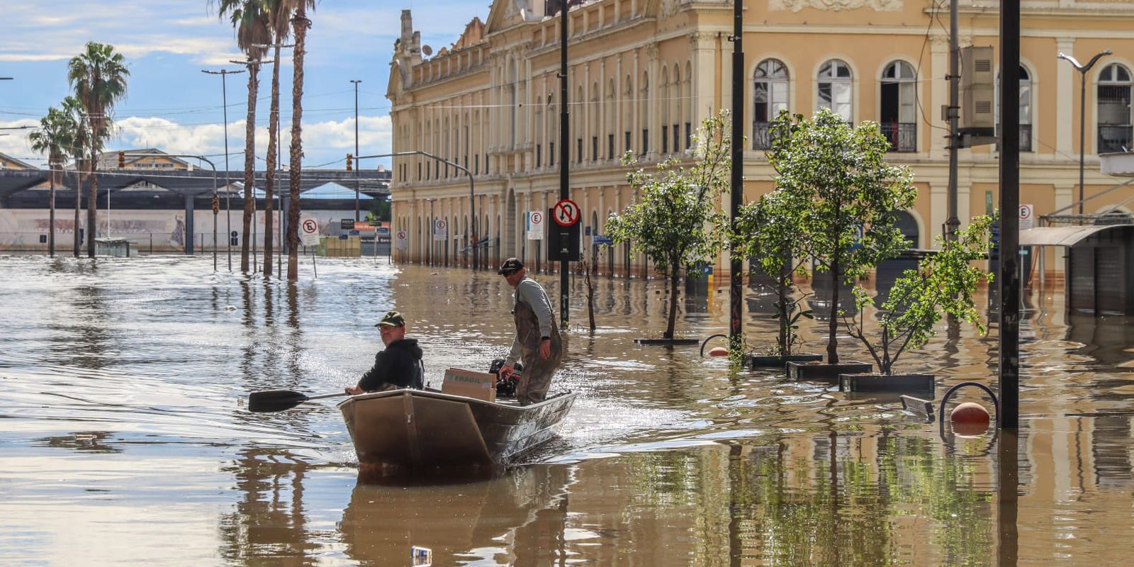 Climate events leave 242 million students without classes in 2024