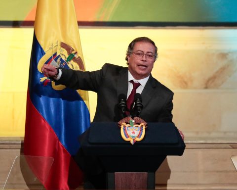 Colombia returns the measure to the US: increases tariffs on US products by 25%