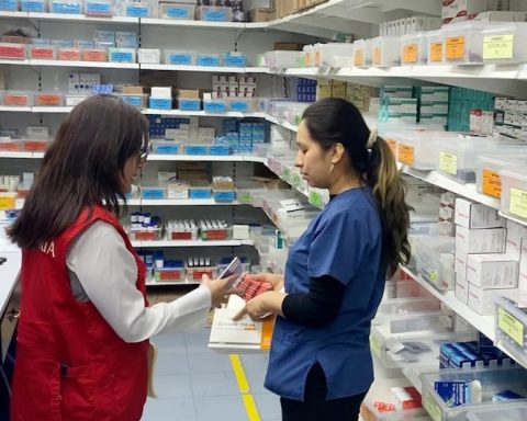 Comptroller warns about shortage of medicines in EsSalud