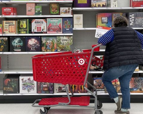 Consumer prices in the US rise slightly more than expected in December