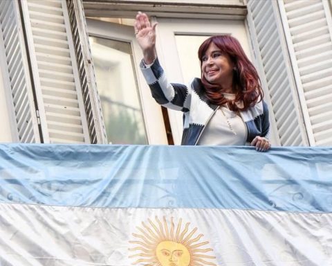 Cristina Kirchner prepares to return to her political agenda