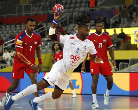 Cubans shipwreck in the Handball World Cup