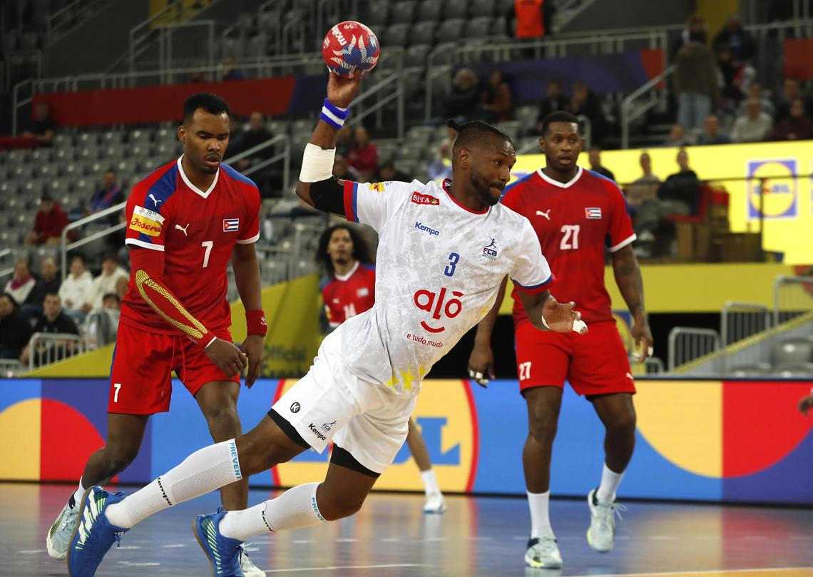 Cubans shipwreck in the Handball World Cup