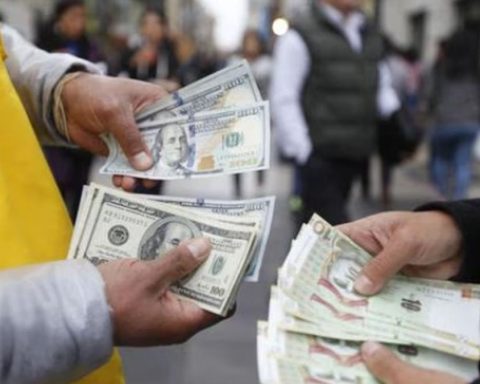 Dollar today: Exchange rate closed at S/3.76