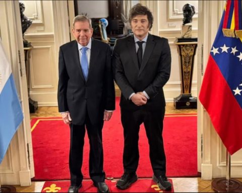 Edmundo González Urrutia meets with Javier Milei and Lacalle Pou