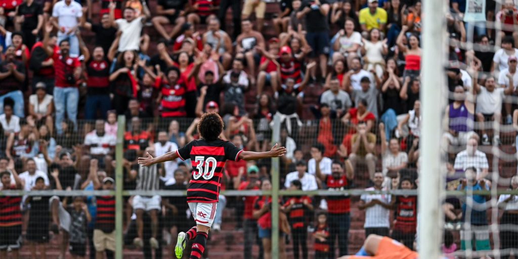 Flamengo debuts in the Copinha with a 5-0 victory