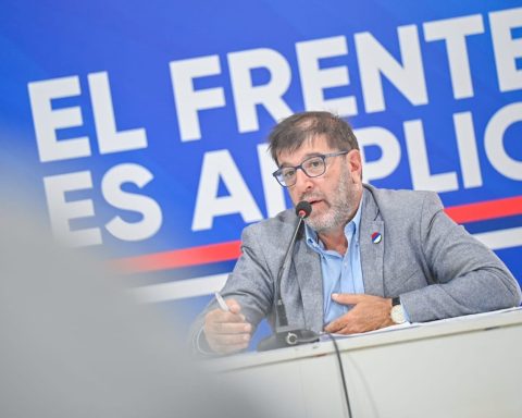 Frente Amplio rejects the signing of the Arazatí project contract and questions the decision of the outgoing government