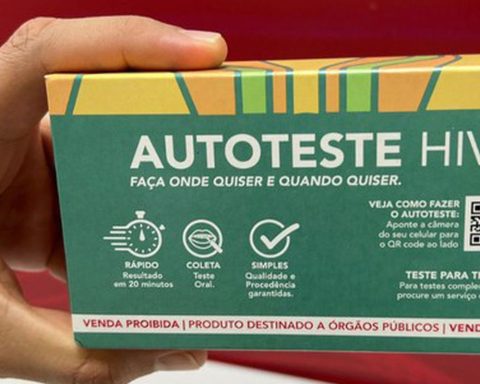 HIV self-test packaging becomes more discreet to encourage use