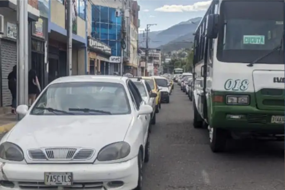 In Cúcuta they extended the entry permit for binational transport until January 8