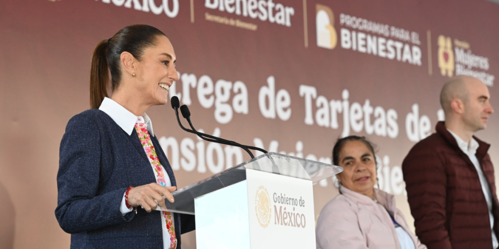 In Huauchinango, Puebla, President Claudia Sheinbaum delivers new cards for the Women's Wellbeing Pension