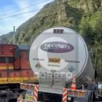 La Oroya: Cisterna is hit by a train when it tried to pass at speed (VIDEO)