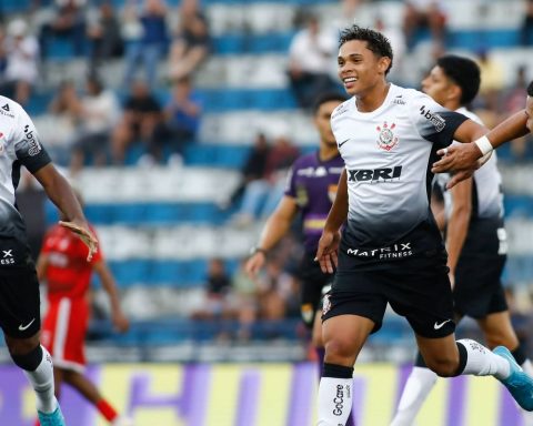 Looking for their 12th Copinha title, Corinthians beats Rio Branco