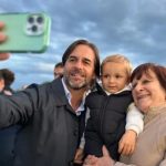 Luis Lacalle, a president in eternal selfie