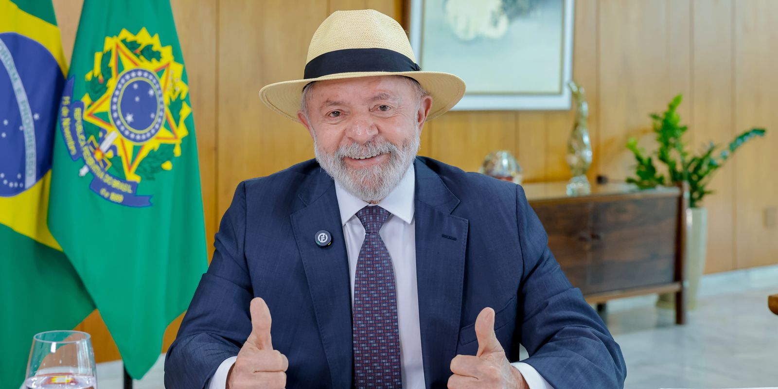 Lula undergoes head imaging tests and is cleared to travel