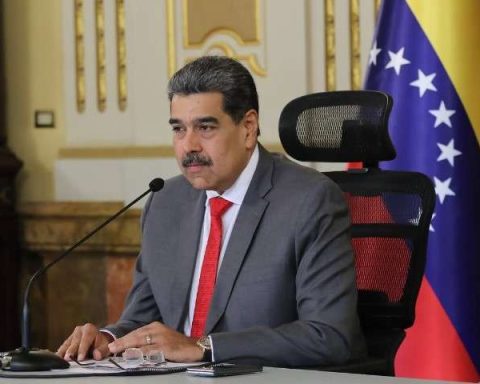 Maduro: The road is participatory and leading democracy