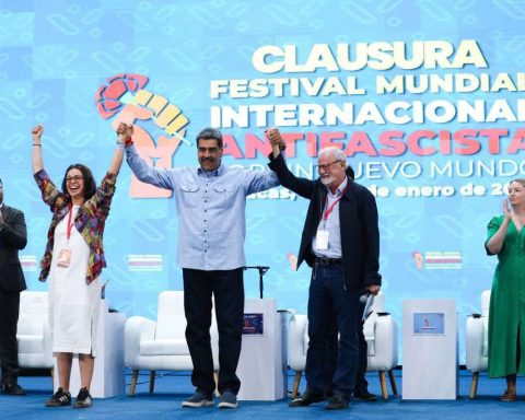 Maduro closed the International Anti-Fascist World Festival for a New World