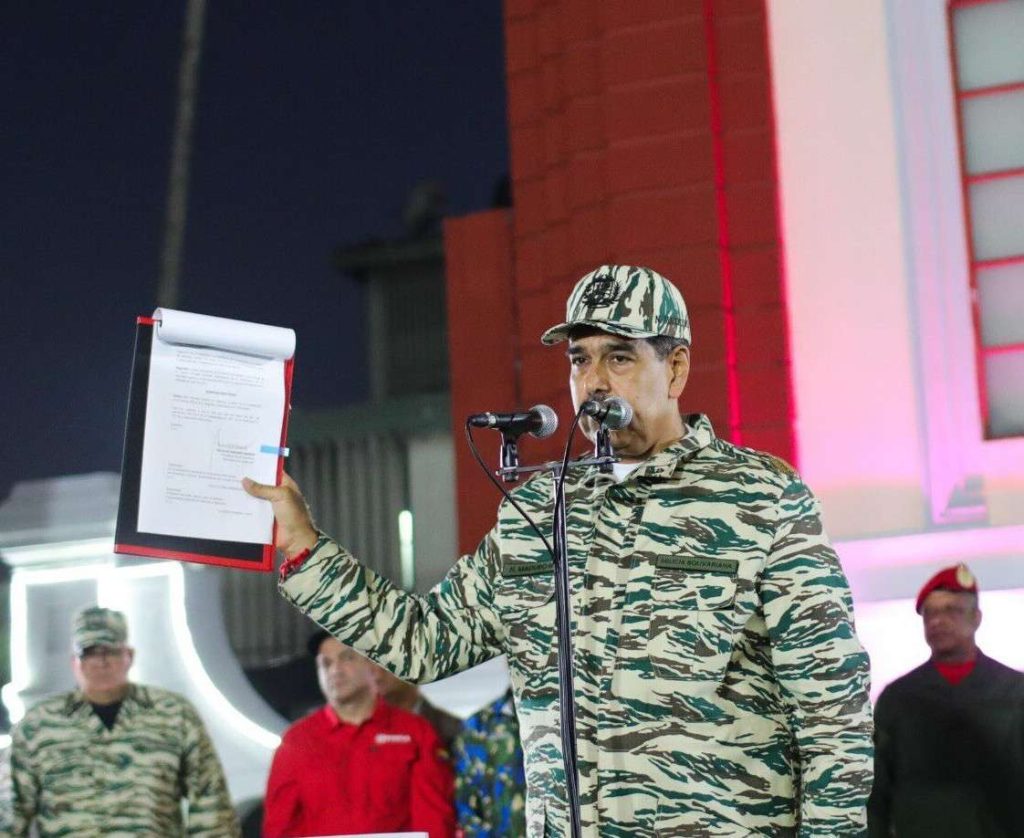 Maduro signed a decree to activate the Comprehensive Defense Organ