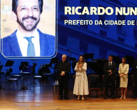 Mayor and elected councilors take office in São Paulo