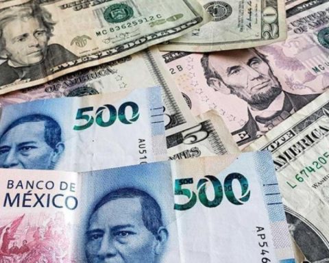 Mexican peso closes negative week before Trump's return to the White House