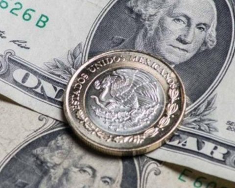 Mexican peso outline negative week at a market attentive to Donald Trump