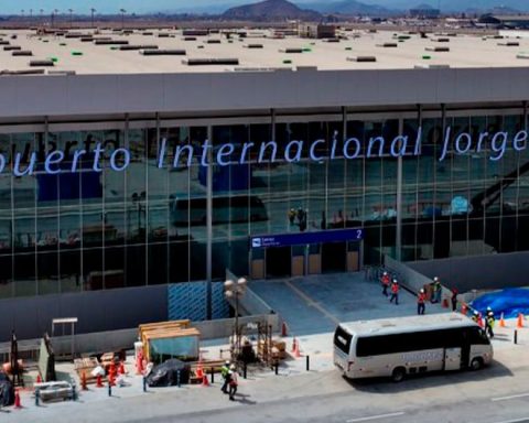 Minister of Foreign Trade defended the delay in the inauguration of the new Jorge Chávez Airport