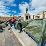 More than 100 Catatumbo leaders installed tents in the Plaza de Bolívar to ask for attention from the national government