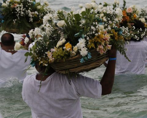 More than 25,000 people are expected on Iemanjá's Day in Arpoador