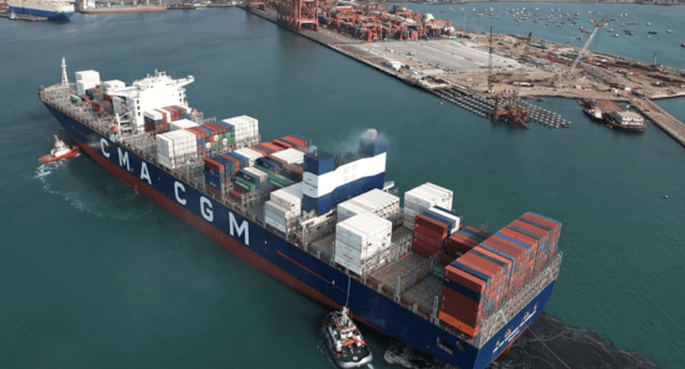 Muelle Sur continues to operate full time despite abnormal waves