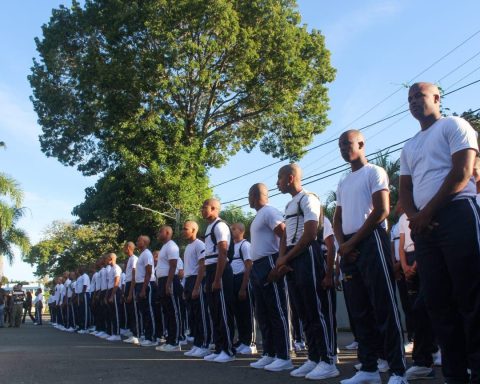 Policía Nacional recibe 112 nuevos aspirantes a cadetes