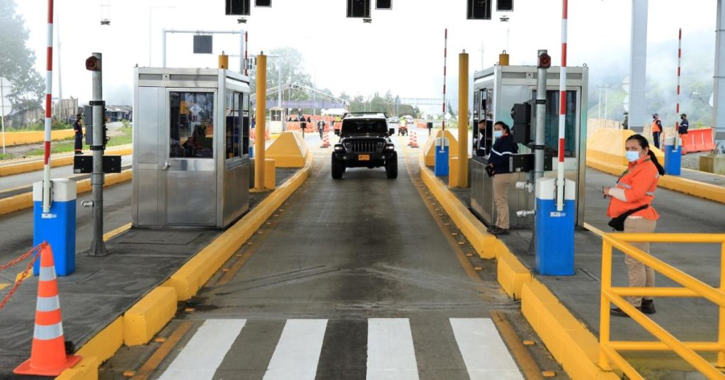 New blow to Colombians' pockets: increase in toll prices came into effect