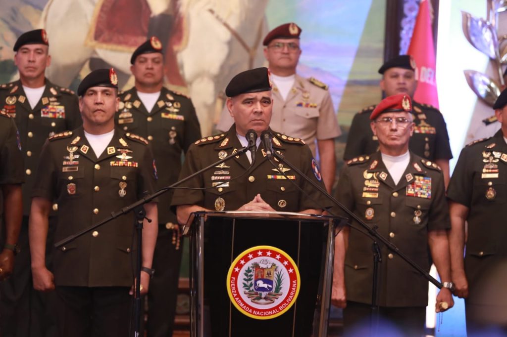 Padrino condemns request for invasion by former Colombian presidents