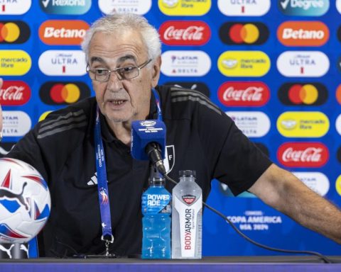 Peru confirms Fossati as coach