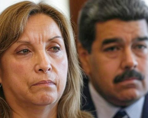 Dina Boluarte y Nicolás Maduro (Imagen generada por IA).