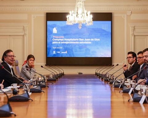 Petro and Galán met to address key issues for Bogotá