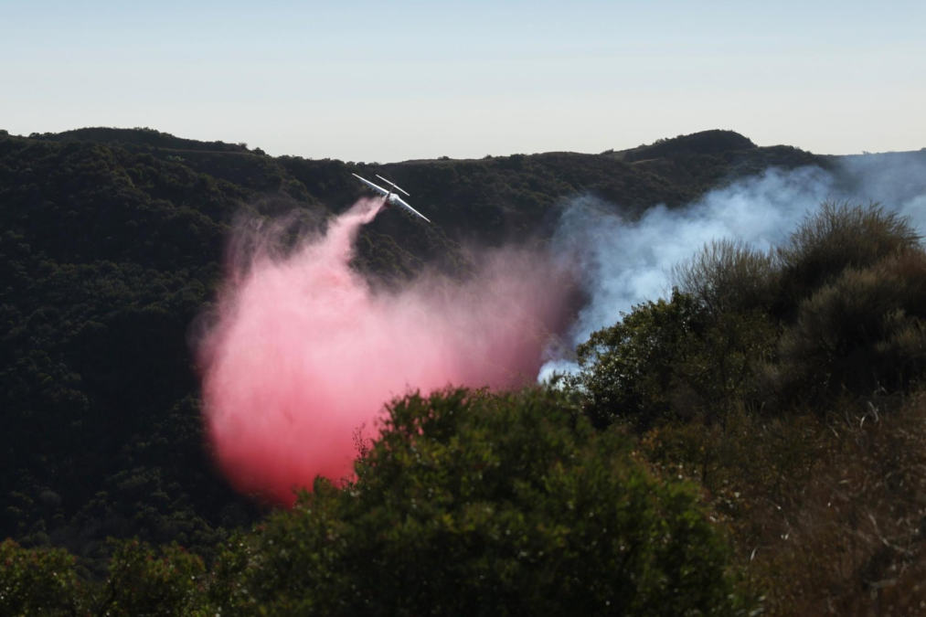 Pink powder helps fight fires in California: How does it work? what is it?