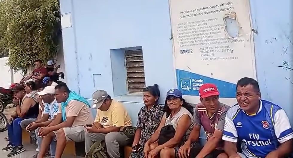 Piura: More than 2,000 fishermen live a drama for not working due to the oil spill